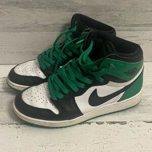 Jordan 1 retro high OG in lucky green